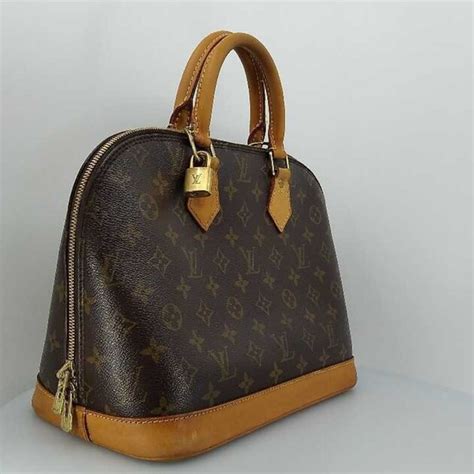 vuitton táska